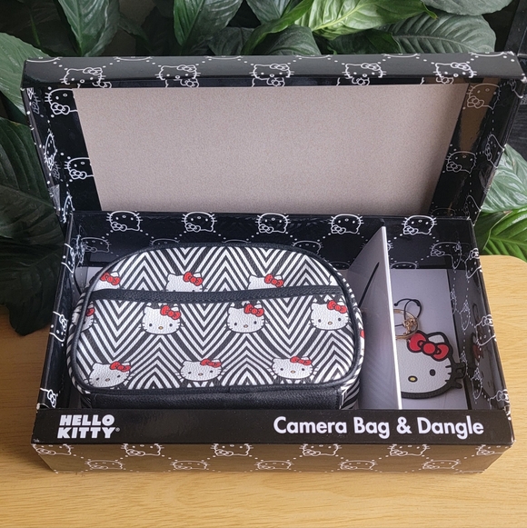 Hello Kitty Handbags - Hello Kitty Black and White Camera Bag with Matching Keychain